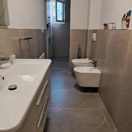 Edgar's Center Apartman *