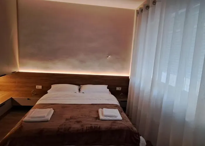 Edgar's Center Apartmán *